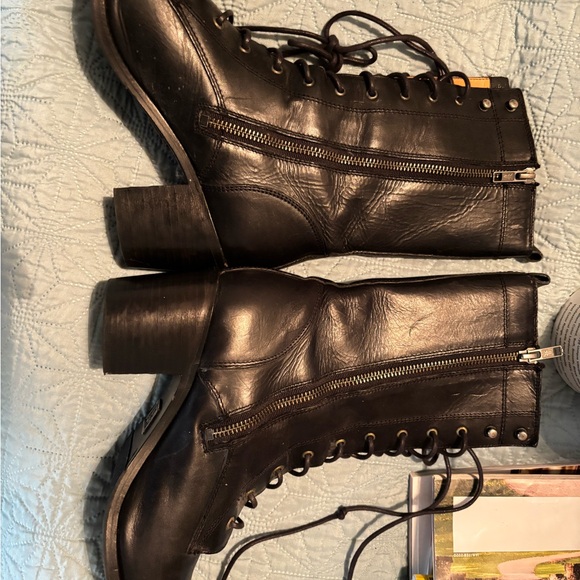 Women’s Frye Black Leather Shoes - Picture 4 of 4